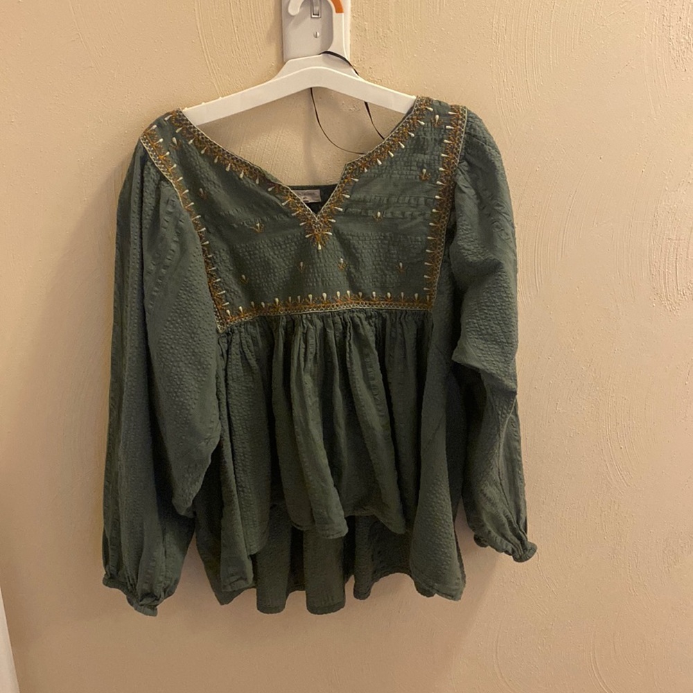 Green embroidered top world market size S/M
